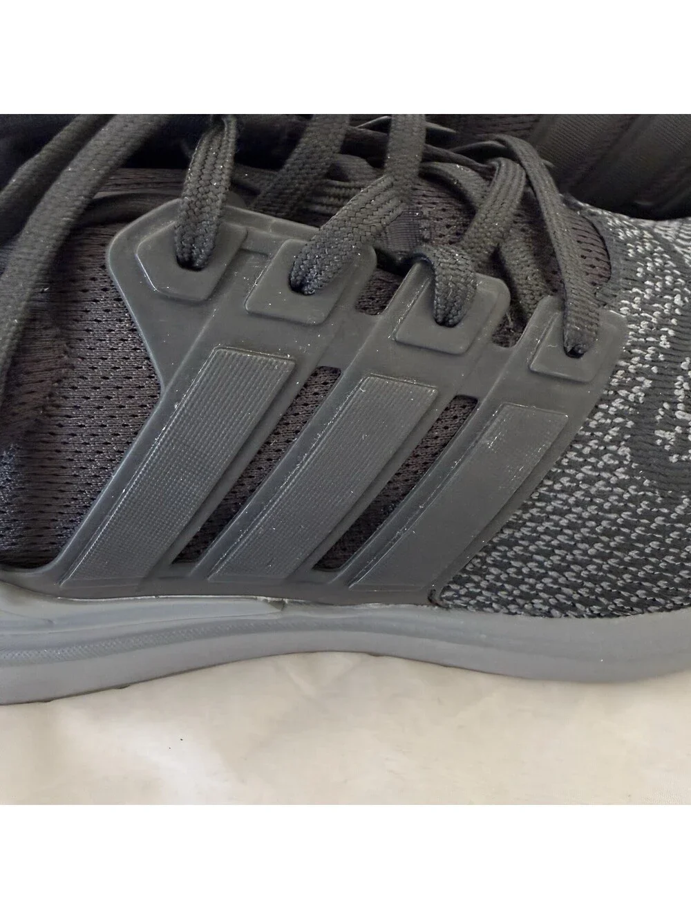 Adidas Men’s UBounce DNA Size 9.5 Black On Black Gum Running Shoes IE8951